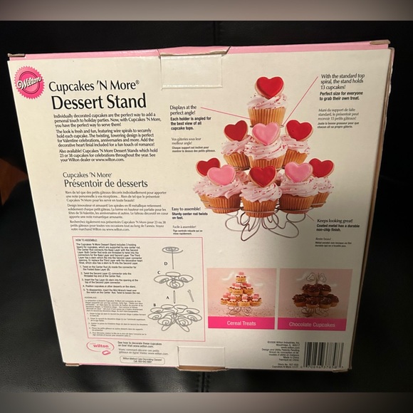 New in Box Wilton Cupcakes’ n More Dessert Stand holds 13 cupcakes - Picture 3 of 6